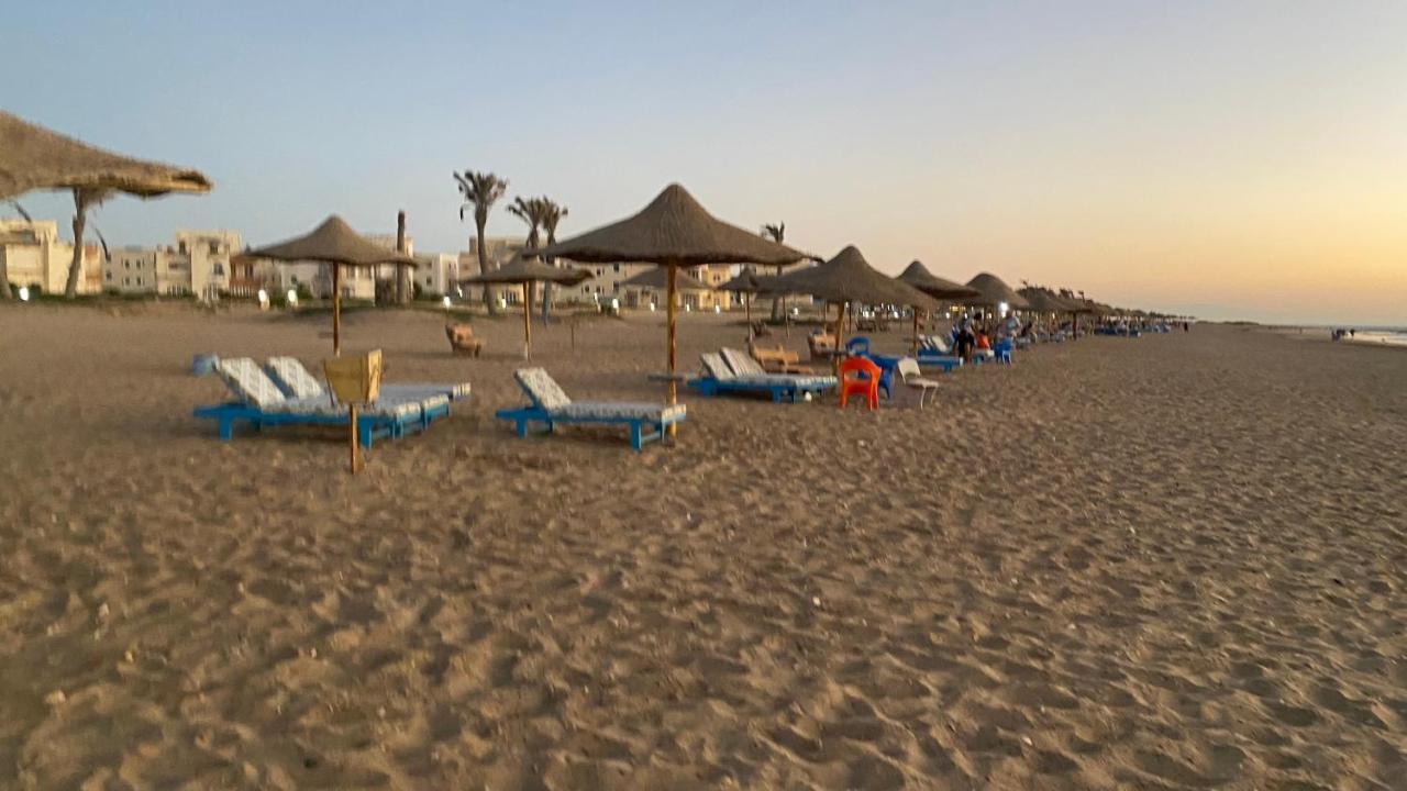شاليه قرية ريفيرا 1 Rasz Szedr Kültér fotó